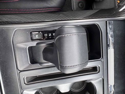 Used 2025 Ford F150 Lariat w/ Equipment Group 502A High image 13