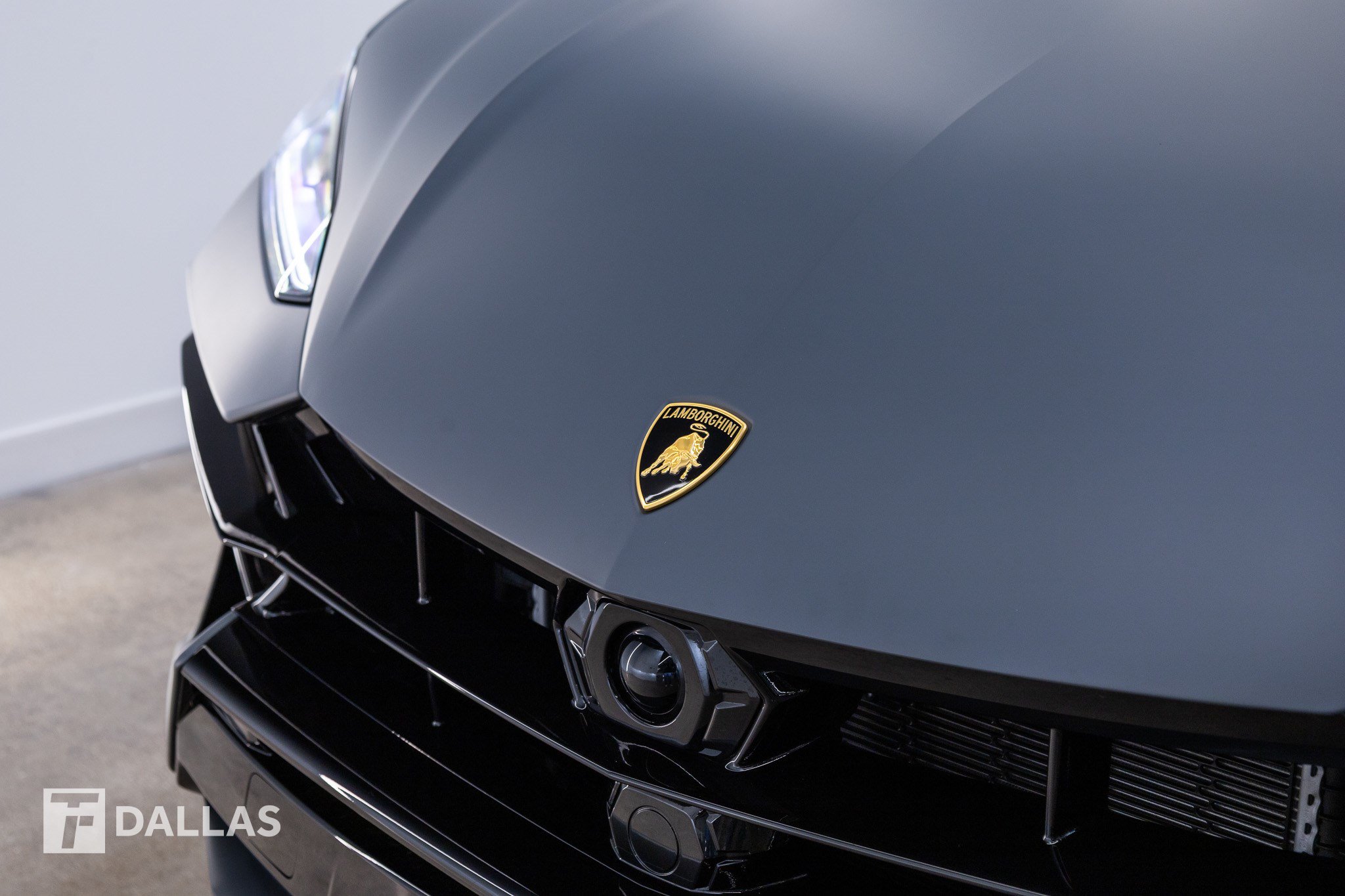 Used 2025 Lamborghini Urus SE AWD/4WD image 4