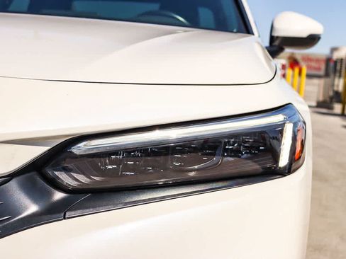 Used 2023 Honda Civic Touring image 7
