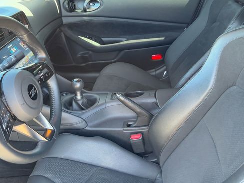 Certified 2024 Nissan Z Performance w/ Floor Mat Package image 14