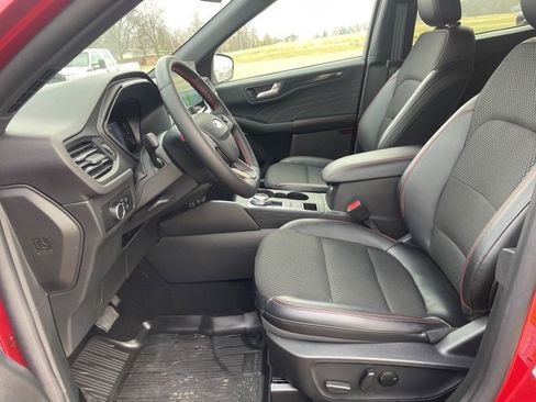 Used 2025 Ford Escape ST-Line w/ Tech Pack #1 image 8