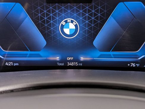 Used 2024 BMW X7 xDrive40i w/ M Sport Package AWD/4WD image 37