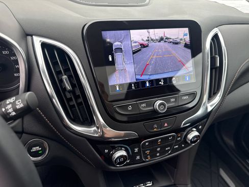 Certified 2024 Chevrolet Equinox Premier FWD image 24