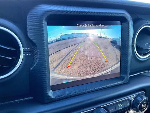 Used 2023 Jeep Wrangler Unlimited Sahara w/ Cold Weather Group image 14