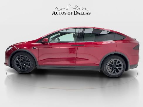 Used 2025 Tesla Model X image 4