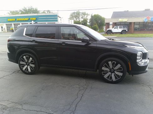 Used 2025 Mitsubishi Outlander SE AWD/4WD image 7