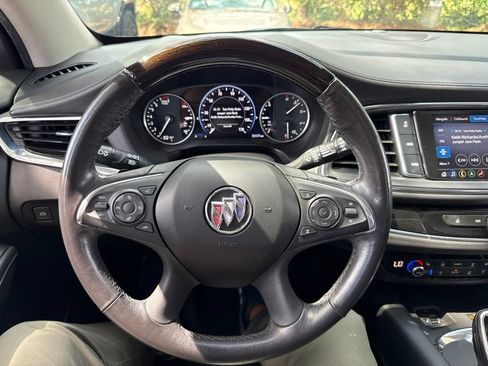 Used 2020 Buick Enclave Avenir w/ Avenir Technology Package AWD/4WD image 37