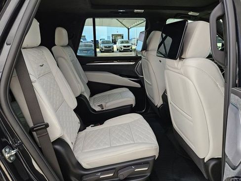 New 2026 Cadillac Escalade Platinum Luxury w/ LPO, Radiant Package image 27