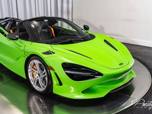 Used 2025 McLaren 750S Spider image 3