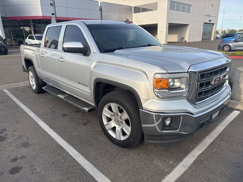 Used 2015 GMC Sierra 1500 SLE w/ SLE Value Package image 7