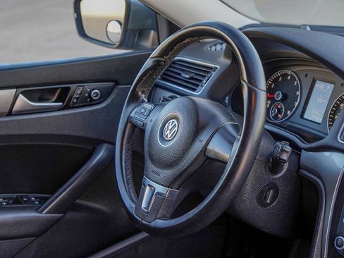 Used 2015 Volkswagen Passat 1.8T S image 36