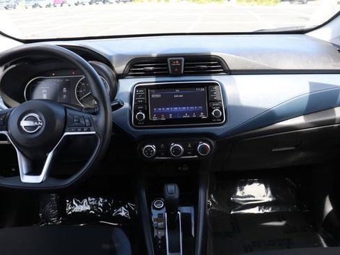 Used 2025 Nissan Versa SV FWD image 14
