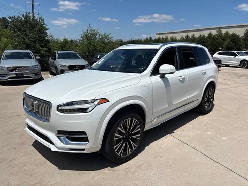 Used 2023 Volvo XC90 T8 Core AWD/4WD image 1