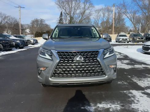 Used 2020 Lexus GX 460 Premium image 3