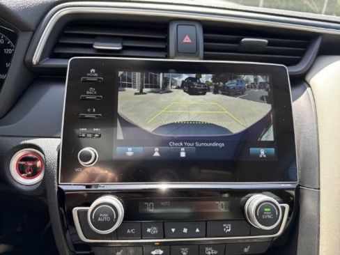 Used 2021 Honda Insight Touring image 17