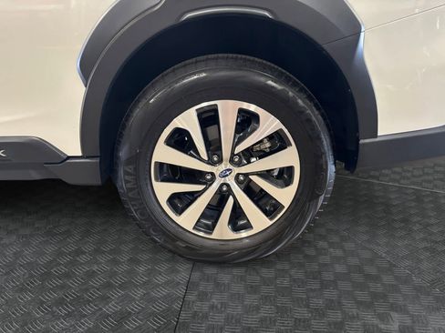 Used 2024 Subaru Outback Premium image 15