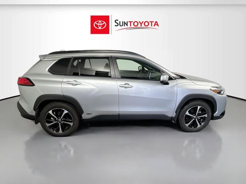 Used 2024 Toyota Corolla Cross XSE image 2