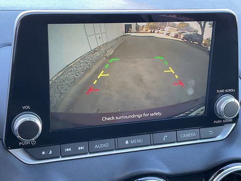 Used 2024 Nissan Sentra SV image 30