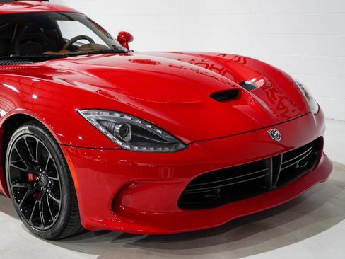 Used 2013 SRT Viper GTS w/ GTS Laguna Interior Pkg image 23