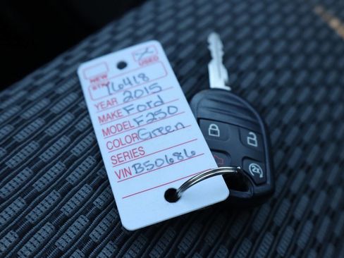 Used 2015 Ford F250 XLT w/ XLT Premium Package image 33