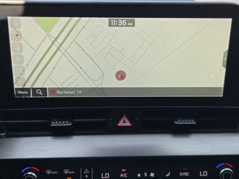 Used 2025 Kia Sportage EX FWD image 13