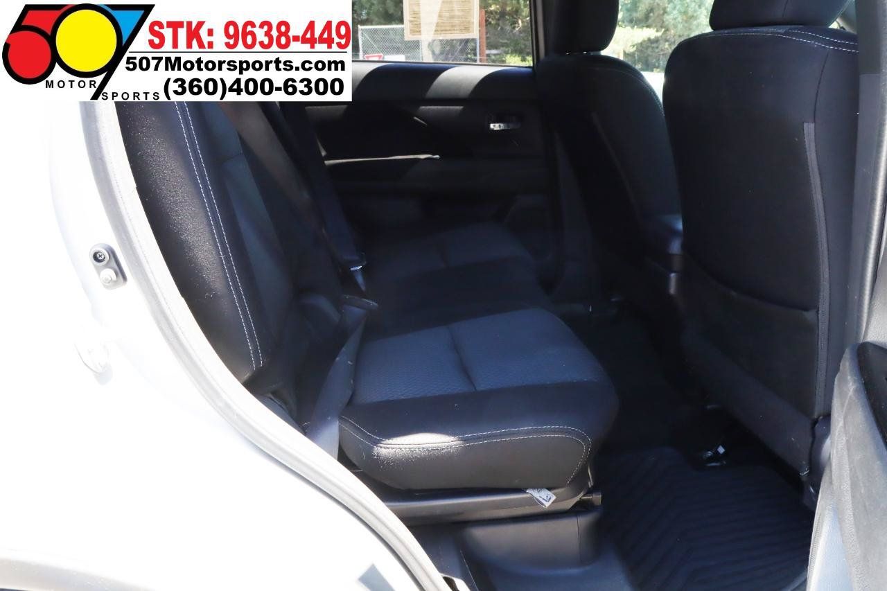 Used 2018 Mitsubishi Outlander LE AWD/4WD image 17