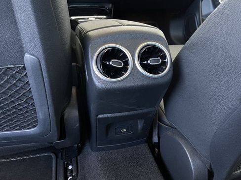 Used 2025 Mercedes-Benz CLA 250 image 20