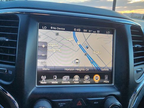 Used 2016 Jeep Grand Cherokee Limited w/ Luxury Group II image 39