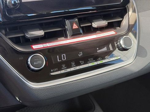 Used 2025 Toyota Corolla LE FWD image 26