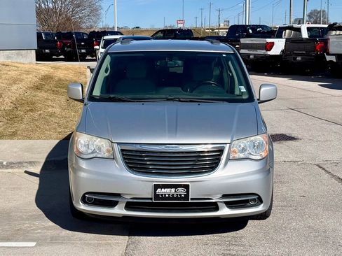 Used 2012 Chrysler Town & Country Touring w/ Entertainment Group #1 image 8