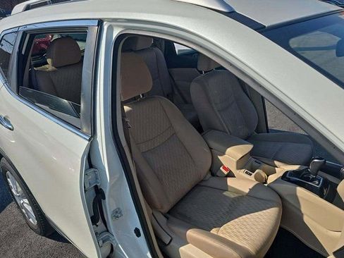 Used 2018 Nissan Rogue SV w/ Premium Package image 7