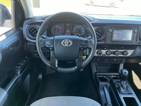 Used 2019 Toyota Tacoma SR image 14