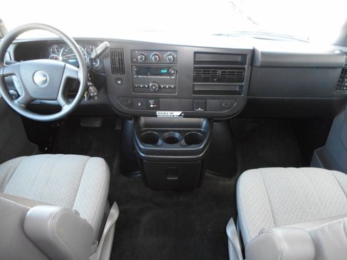 Used 2017 Chevrolet Express 3500 LT w/ LT Preferred Equipment Group image 24