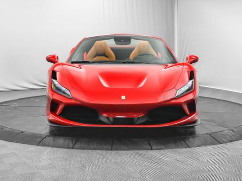 Certified 2021 Ferrari F8 Tributo image 3