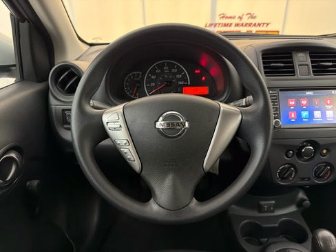 Used 2019 Nissan Versa S FWD image 14