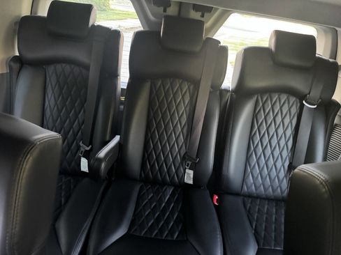 Used 2019 Ford Transit 150 XLT RWD image 15