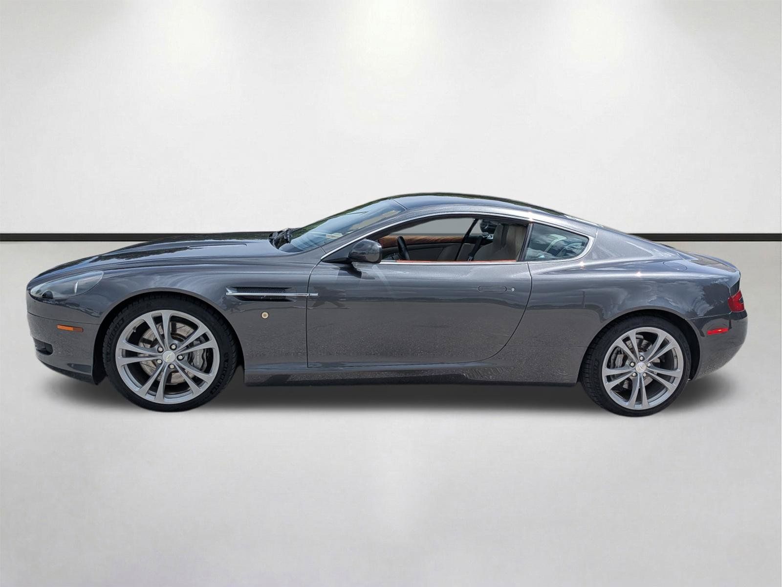 Used 2005 Aston Martin DB9 Coupe RWD image 7