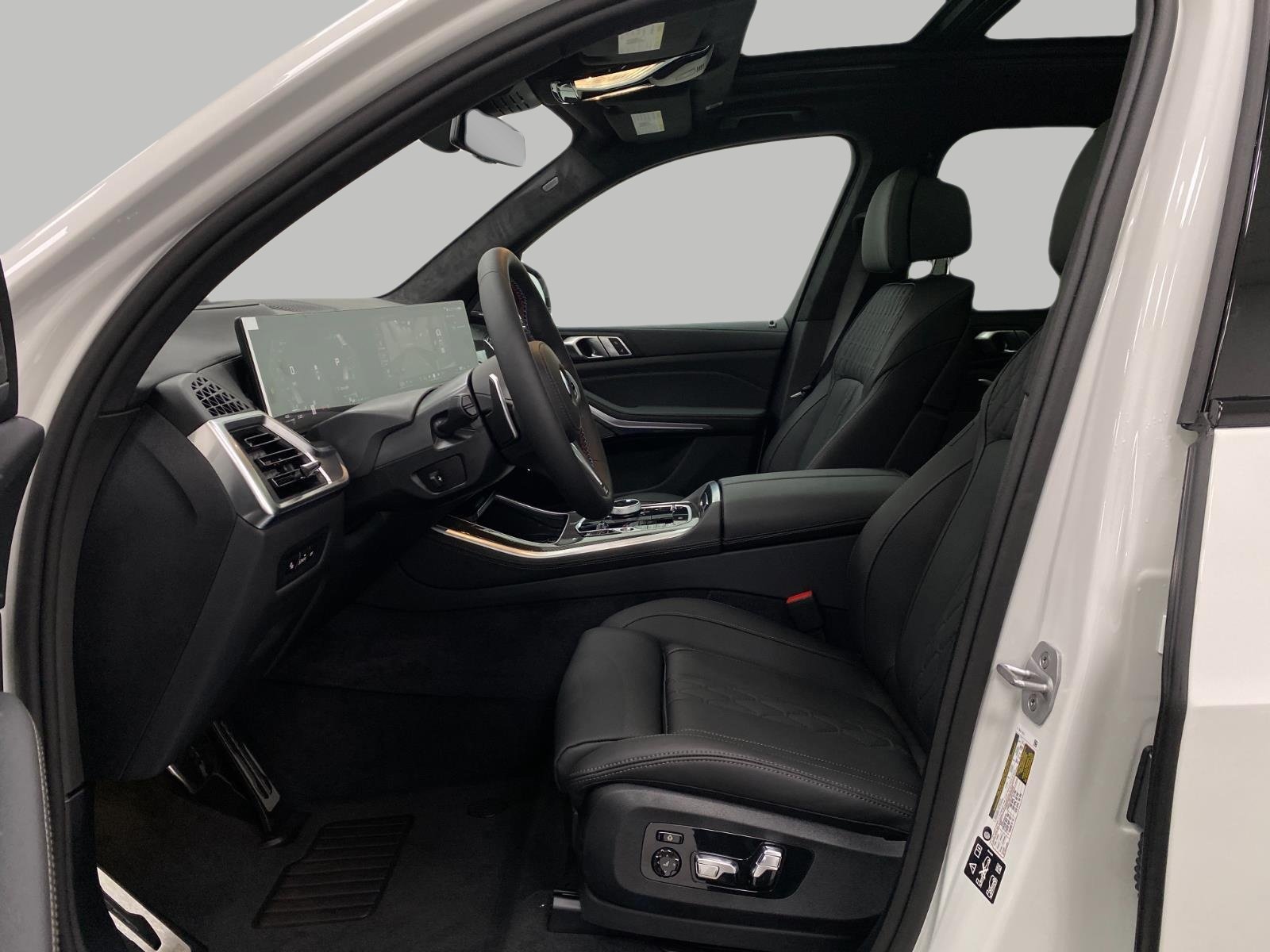 New 2026 BMW X5 M60i AWD/4WD image 33