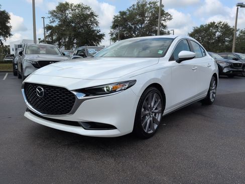 Used 2020 MAZDA MAZDA3 Sedan w/ Preferred Package FWD image 8