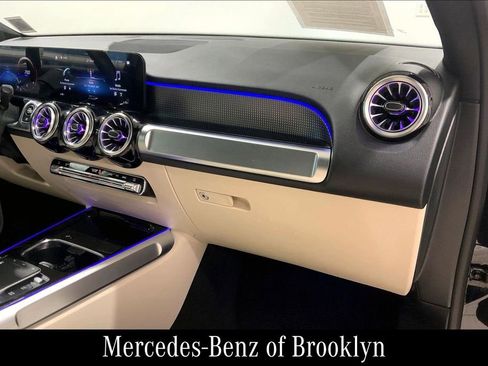 Certified 2022 Mercedes-Benz GLB 250 4MATIC image 19