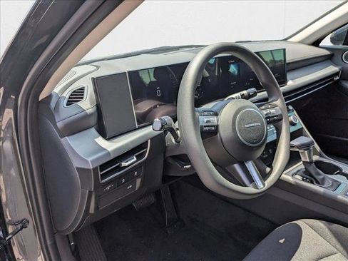 New 2025 Hyundai Sonata SE image 3