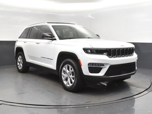 Used 2022 Jeep Grand Cherokee Limited image 9