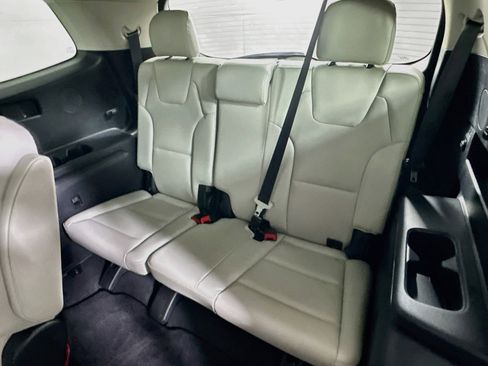 Used 2024 Kia Telluride S FWD image 29