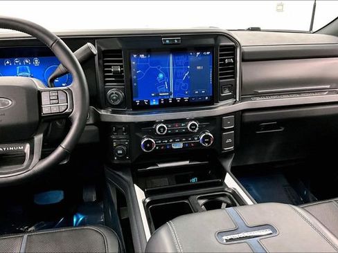Used 2025 Ford F350 Platinum AWD/4WD image 7