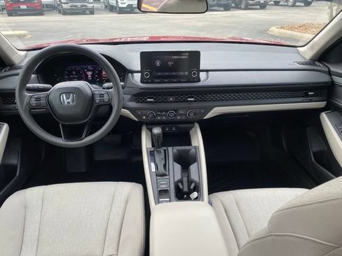 Used 2025 Honda Accord SE image 24