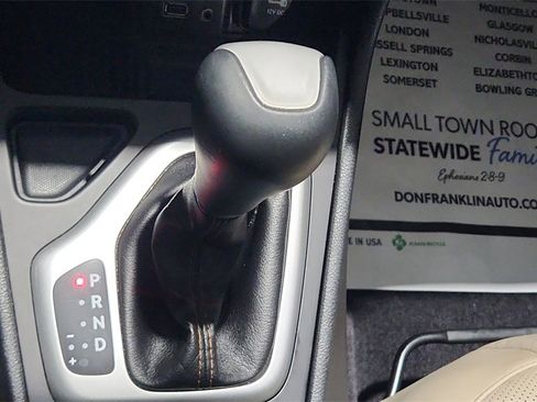 Used 2017 Jeep Cherokee Limited w/ Luxury Group image 23