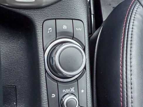 Used 2018 MAZDA CX-3 Touring w/ Preferred Equipment Package image 17