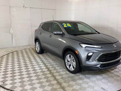 Used 2024 Buick Encore GX Preferred AWD/4WD image 9