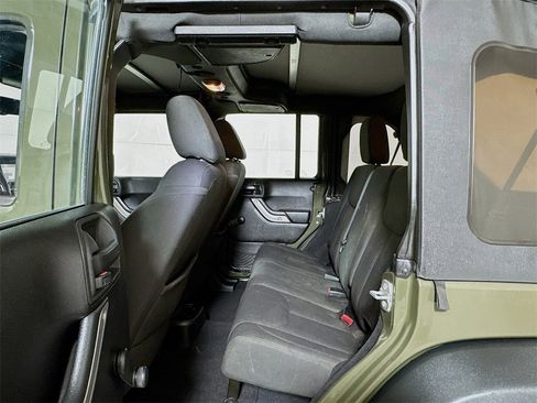 Used 2015 Jeep Wrangler Unlimited Sport w/ Connectivity Group image 21