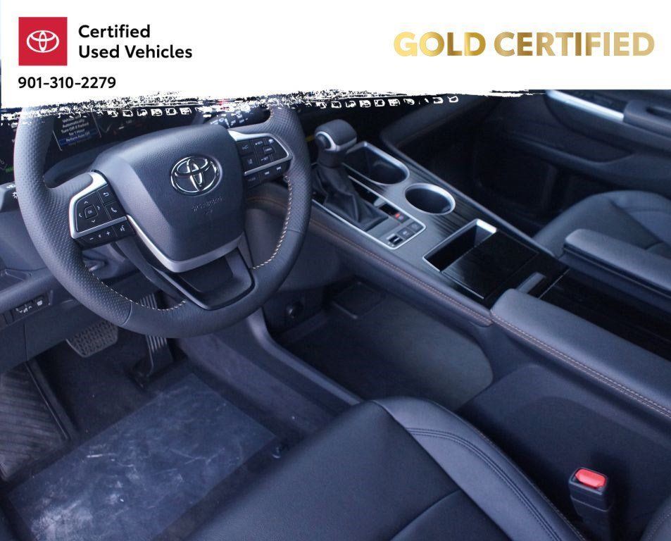 Certified 2026 Toyota Sienna XLE Woodland Edition AWD/4WD image 26